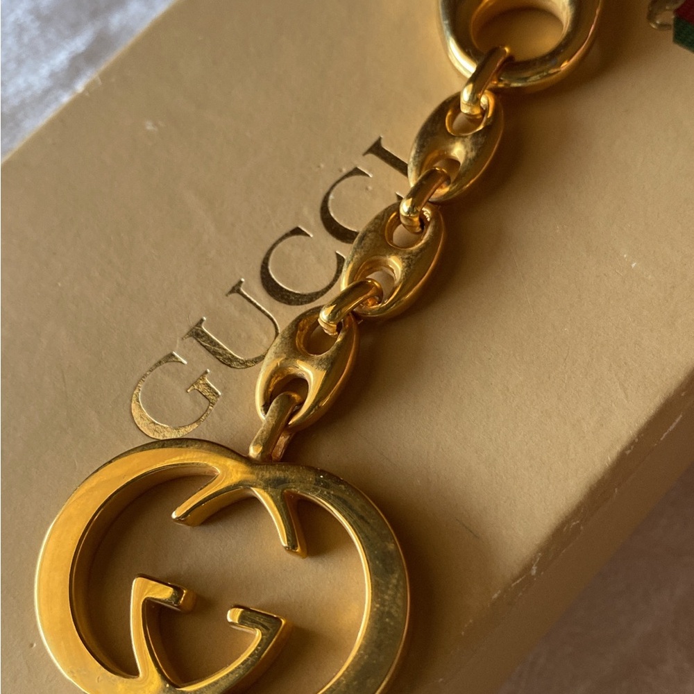 Authentic Gucci Vintage GG Logo Interlocking Gold Key Chain Holder Ring Charm